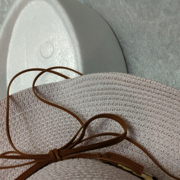 Woven Western Straw Beach Hat Cowrie Cowry Shells Tassels Tinted White Boho - Picture 14 of 15